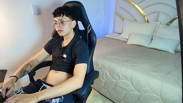 Milo_Storm Webcamshow