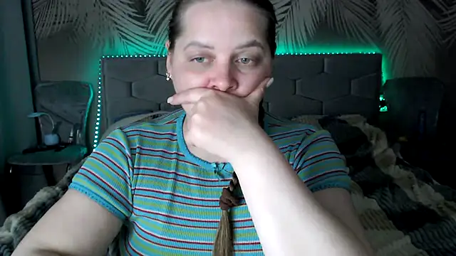 uliastar's Live XXX Chat