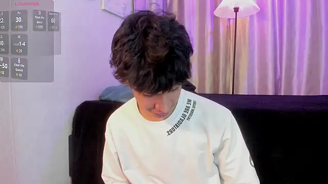 Онлайн чат XXX Ethan_qop