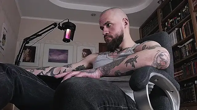 Show Webcam de FindomJason