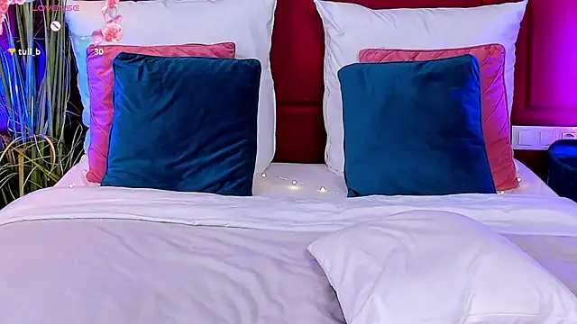 LullyFox's Live XXX Chat