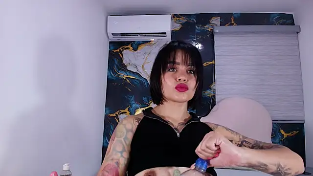 Вебкам-шоу Domiino_