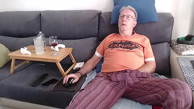 Nudelschwanz Pertunjukan Webcam