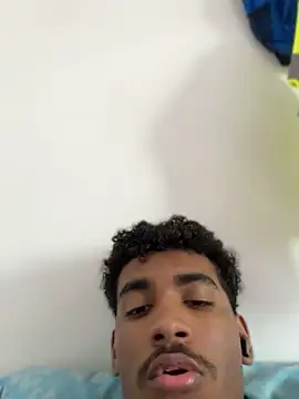 MrCa1: διαδικτυακό σόου στην κάμερα