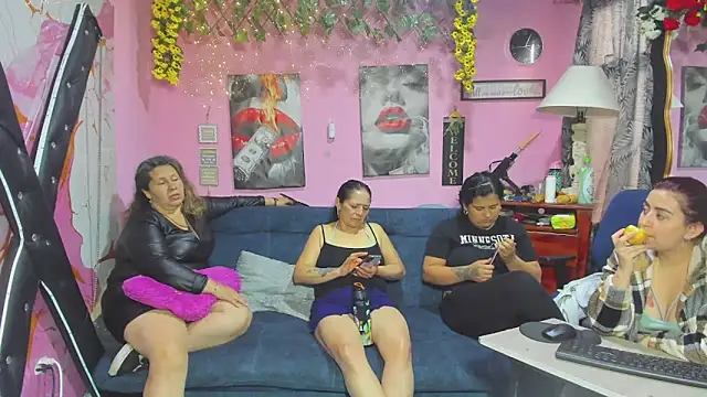 دردشة lesbiancuple الجنسية المباشرة