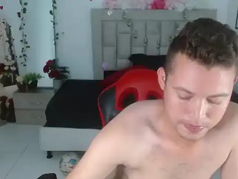 sven_fox723 Adlı Modelin Web Kamerası Şovu