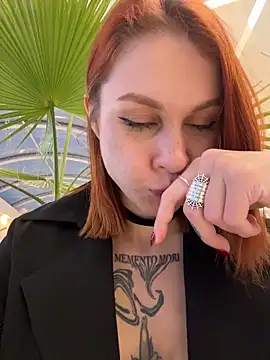 RosieSecret: απευθείας συνομιλία ΧΧΧ