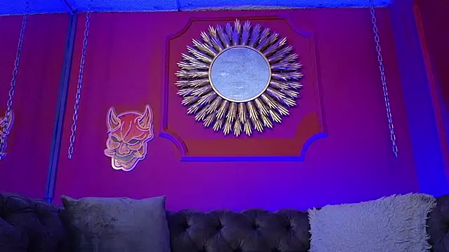 Julieta_Russell live XXX chat