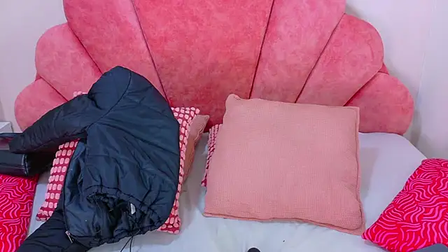 MyApril__ Adlı Modelin Canlı XXX Sohbeti