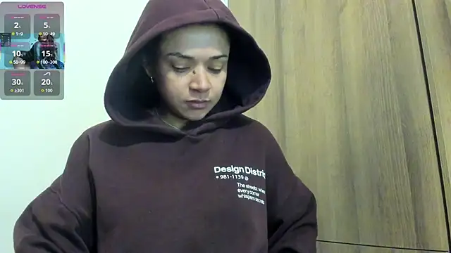 Bessie32: онлайн-секс-чат