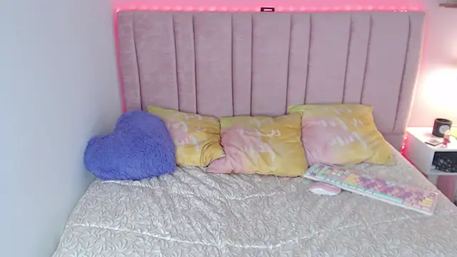 Shamel_Brm লাইভ XXX চ্যাট