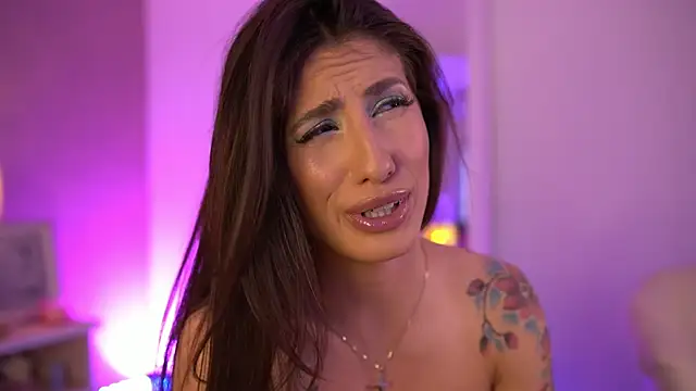 OhhAisha: онлайн-секс-чат