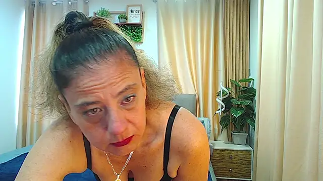 sasi_luna's Live XXX Chat