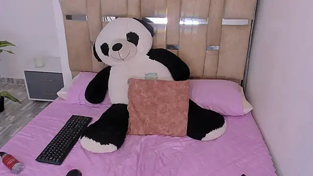 Black_Rose2 Adlı Modelin Canlı XXX Sohbeti