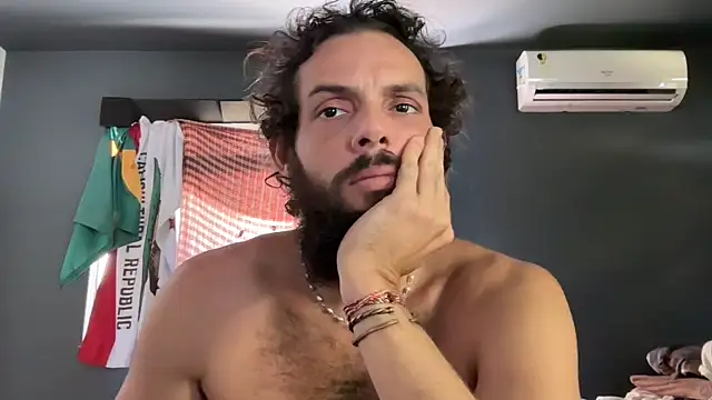 falacomigobbzin's Live XXX Chat