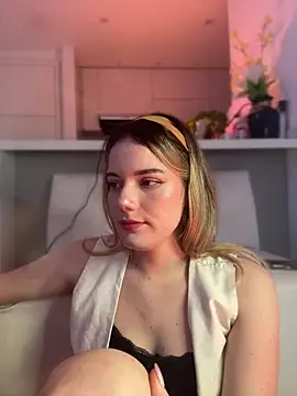 NicoleCut's Webcam Show