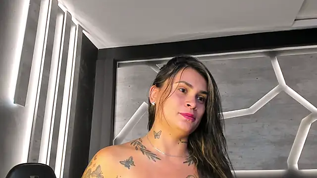 MILATEMPTRESS: онлайн-секс-чат