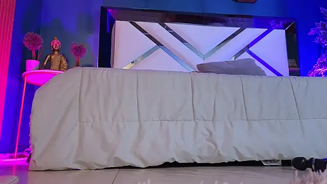 Ladyy_brownn Adlı Modelin Canlı XXX Sohbeti