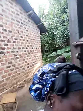 holygrail001 即時 XXX 聊天