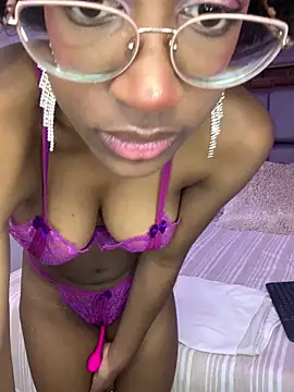 Julyshygirl's Webcam Show