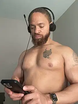 Fathero1time Live XXX-Chat