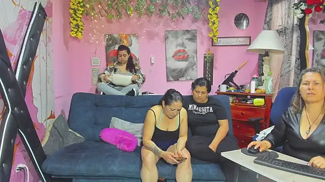 lesbiancuple Webcam Show