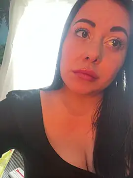 DaisyStreet live XXX chat