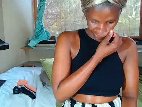 CaramelCandyxx 现场XXX聊天