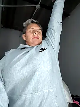 Chat +18 de Yessi_rousse ao vivo