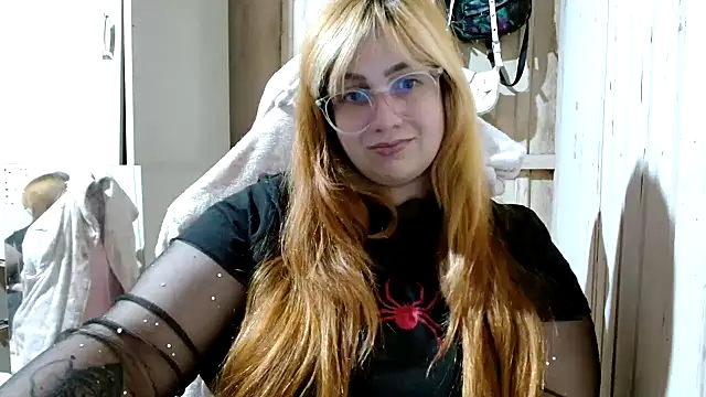 officerfoxXD Chat XXX in diretta