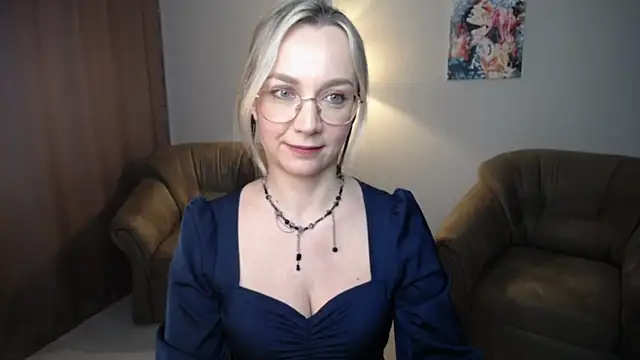 Chat +18 de Ava_Elior ao vivo