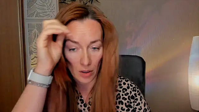 RebeccaMartinez élő XXX-chatje