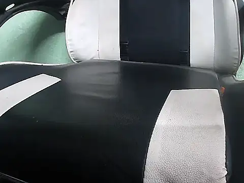 localboybbsr: διαδικτυακό σόου στην κάμερα