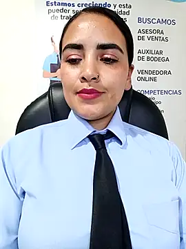 Czat XXX na żywo – MAYE__13