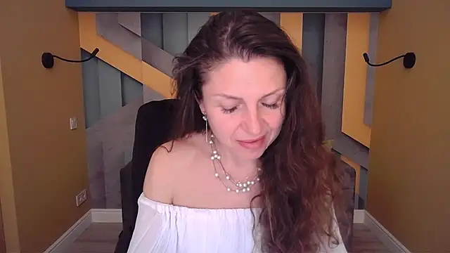 EllaLong Live XXX Chat