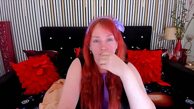 XXX chat uživo modela SinFulTitsDD