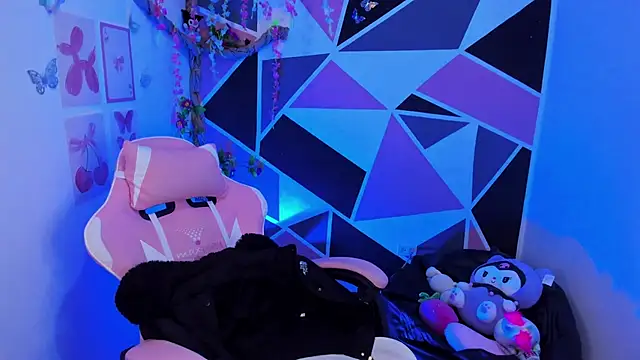 little_emma0's Live XXX Chat