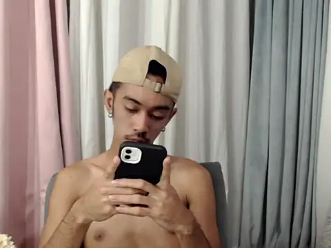 عرض كام crocodale