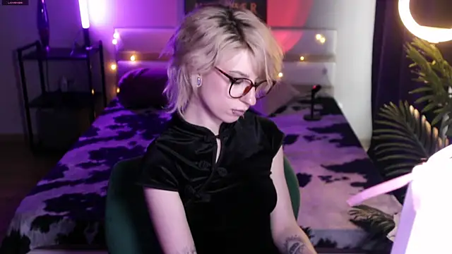 _Moonlight_t's Live XXX Chat