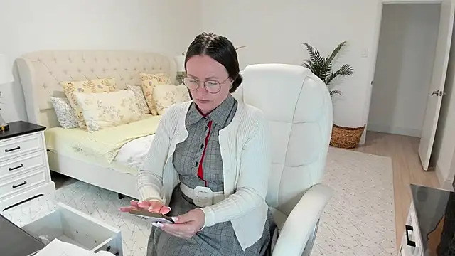 Vika73 即時 XXX 聊天