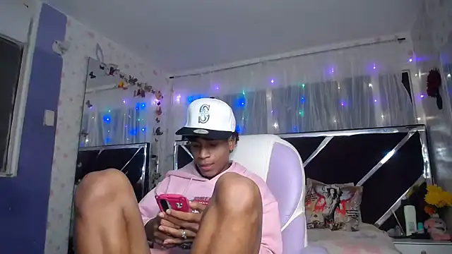 Santy_bigcock_01 – webcam-show