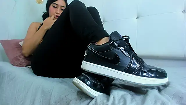 XXX chat uživo modela Little_Jenni