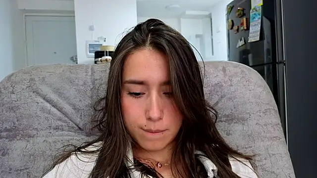 Živý XXX chat Adhara_Kitten