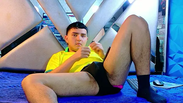 Oliver_Jameesのウェブカメラショー