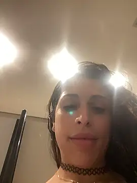 Chat +18 de sweetwanda ao vivo