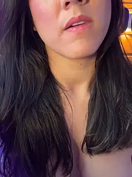 Онлайн чат XXX mahia_queen