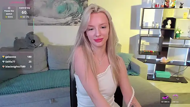 AleksaBlondeのライブXXXチャット