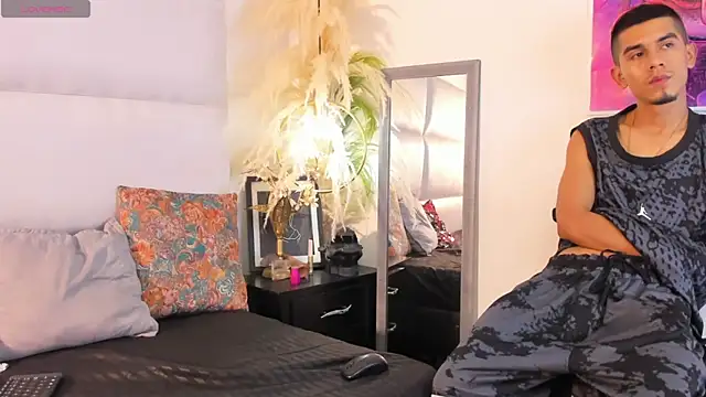 your_d0ll1 网络视讯表演