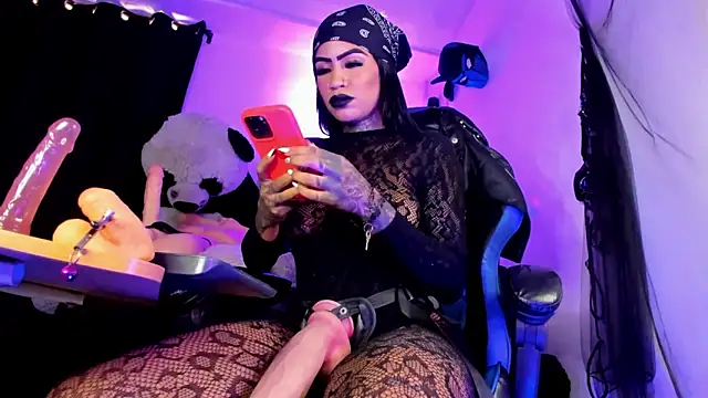 deborah_tatto Adlı Modelin Canlı XXX Sohbeti