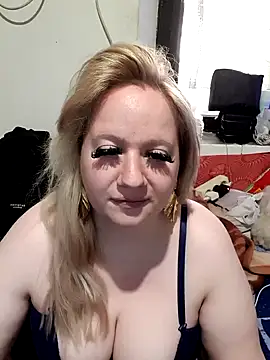 Онлайн чат XXX Missy_DM